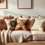 Los cojines decorativos son mucho más que simples complementos para el sofá o la cama.